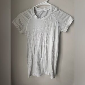 white swiftly tech Lululemon